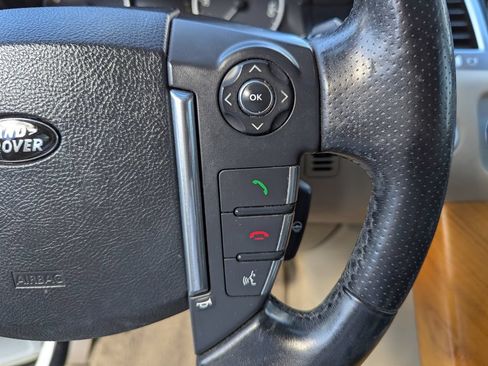 Used 2013 Land Rover Range Rover Sport HSE AWD/4WD image 17