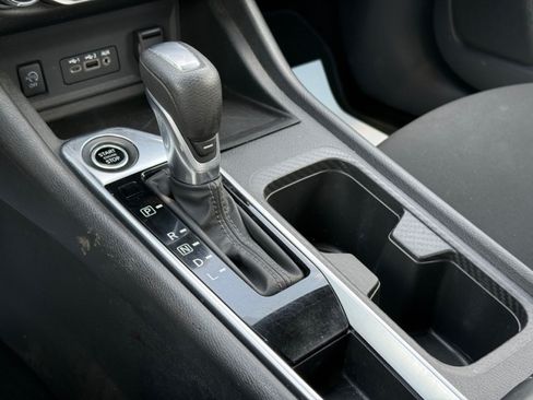 Used 2024 Nissan Sentra SV w/ All-Weather Package FWD image 16