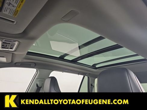 Certified 2025 Toyota Grand Highlander AWD image 24