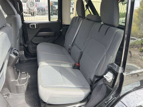Used 2025 Jeep Wrangler Unlimited Sahara w/ Safety Group AWD/4WD image 23