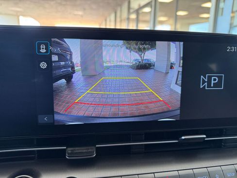 Used 2025 Hyundai Kona SEL image 17