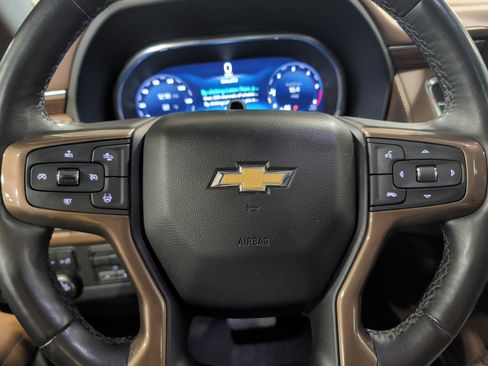 Used 2023 Chevrolet Suburban High Country w/ Advanced Technology Package AWD/4WD image 10