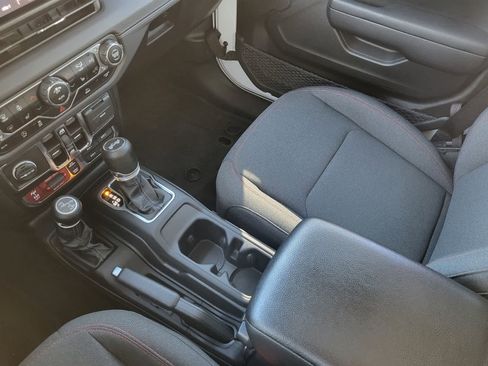 Used 2024 Jeep Wrangler Rubicon w/ Convenience Group image 20