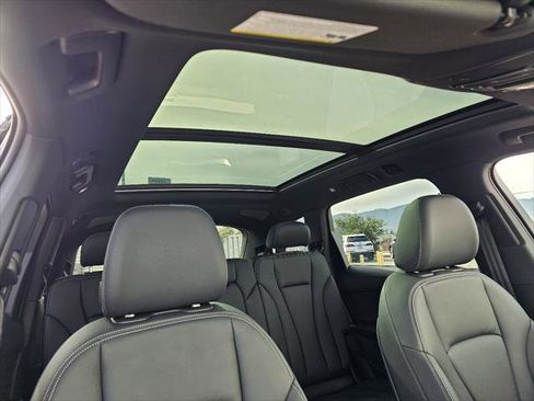 New 2026 Audi Q7 3.0T Premium image 3