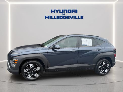 Used 2025 Hyundai Kona SEL FWD image 3