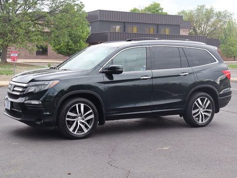 Used 2016 Honda Pilot Touring image 10