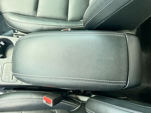 Used 2022 Ford Escape SEL FWD image 21