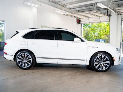 Used 2021 Bentley Bentayga AWD/4WD image 5