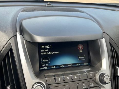 Used 2017 Chevrolet Equinox LT AWD/4WD image 14
