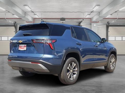 New 2027 Chevrolet Equinox LT w/ Convenience Package II FWD image 3