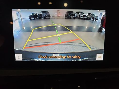 Used 2023 Lexus ES 250 w/ Premium Package AWD/4WD image 21