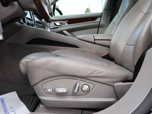 Used 2013 Porsche Panamera GTS AWD/4WD image 36