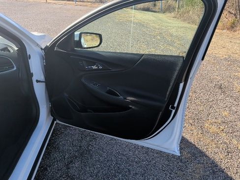 Certified 2024 Chevrolet Malibu LT image 9