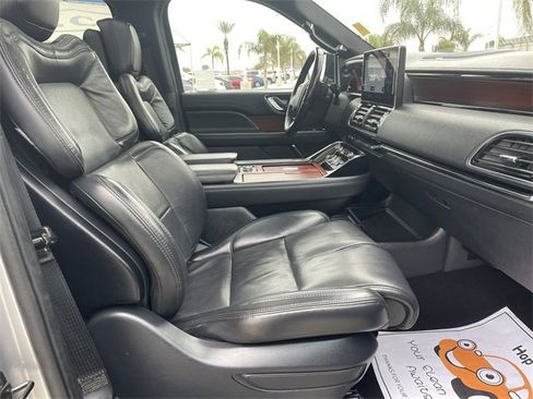 Used 2022 Lincoln Navigator Reserve image 29