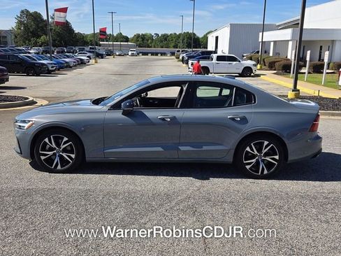 Used 2024 Volvo S60 B5 Core FWD image 4