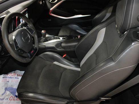 Used 2018 Chevrolet Camaro SS RWD image 14