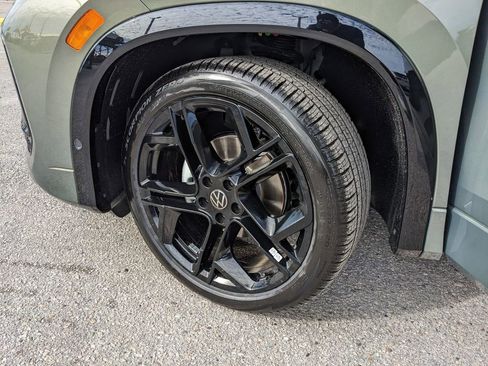 New 2026 Volkswagen Tiguan SE R-Line image 33