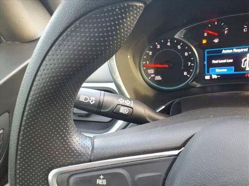 Used 2022 Chevrolet Equinox LS w/ LS Convenience Package image 35