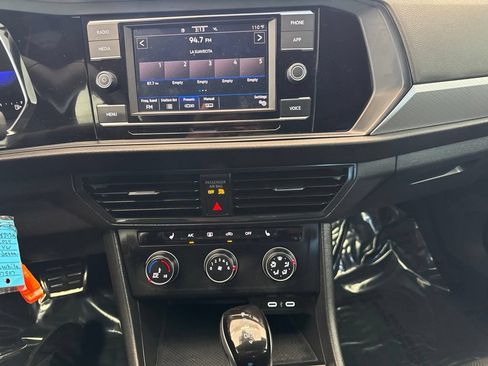 Certified 2024 Volkswagen Jetta Sport FWD image 15