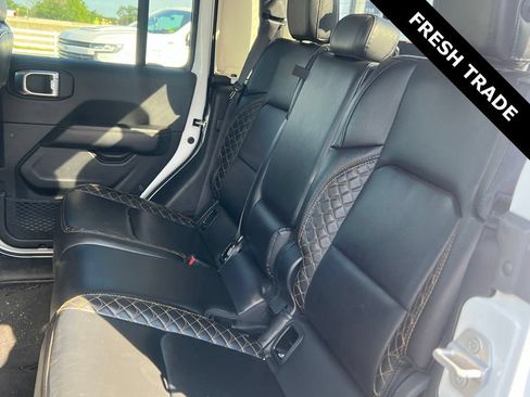 Used 2023 Jeep Gladiator Overland AWD/4WD image 6