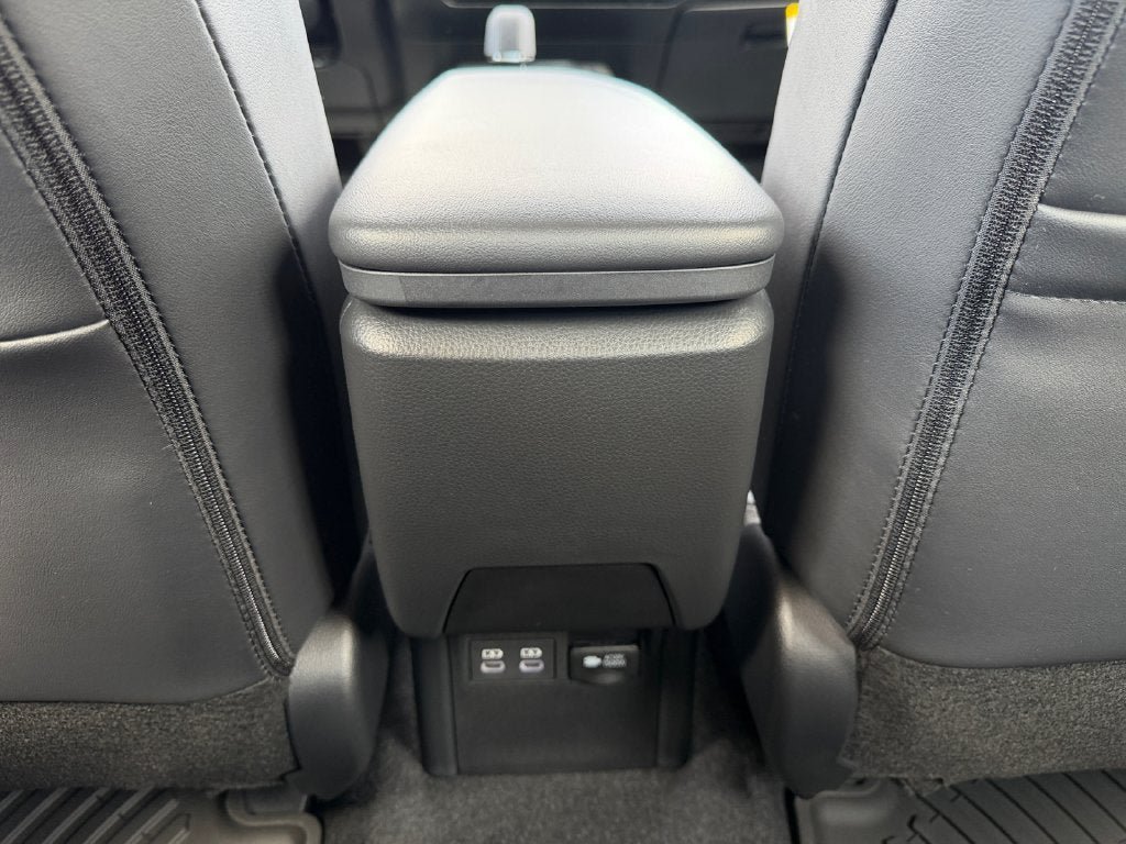 New 2027 Toyota Prius Plug-In Hybrid FWD image 33