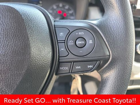 Certified 2025 Toyota Corolla Cross L FWD image 32