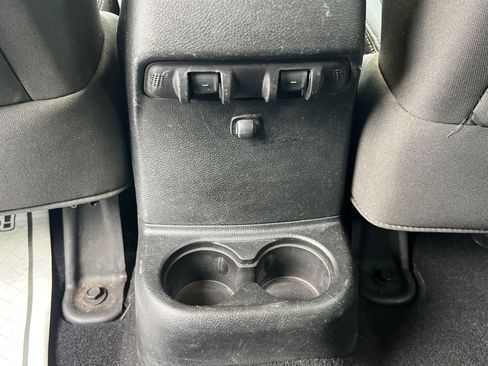 Used 2016 Jeep Wrangler Unlimited Rubicon w/ Dual Top Group AWD/4WD image 18