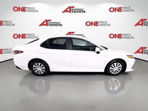 Certified 2022 Toyota Camry LE FWD image 9