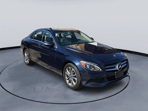 Used 2015 Mercedes-Benz C 300 4MATIC Sedan image 2