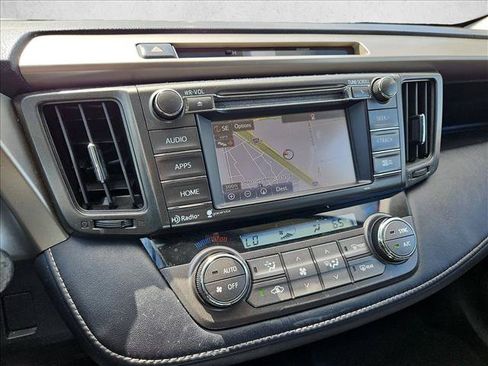 Used 2015 Toyota RAV4 XLE FWD image 9