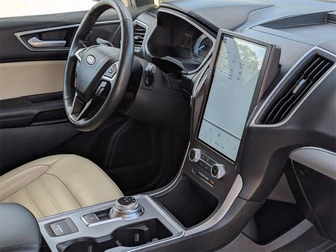 Used 2021 Ford Edge SEL image 30