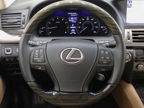 Used 2017 Lexus LS 460 w/ Comfort Package RWD image 55