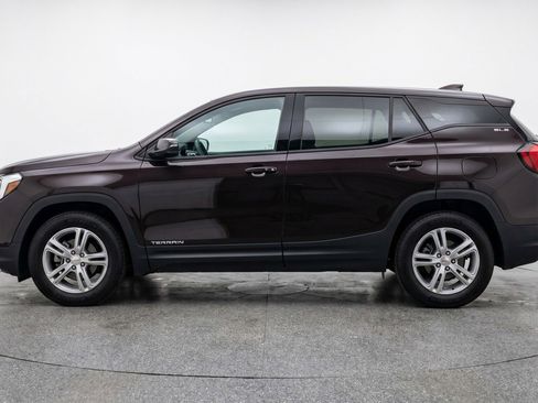 Used 2024 GMC Terrain SLE FWD image 5