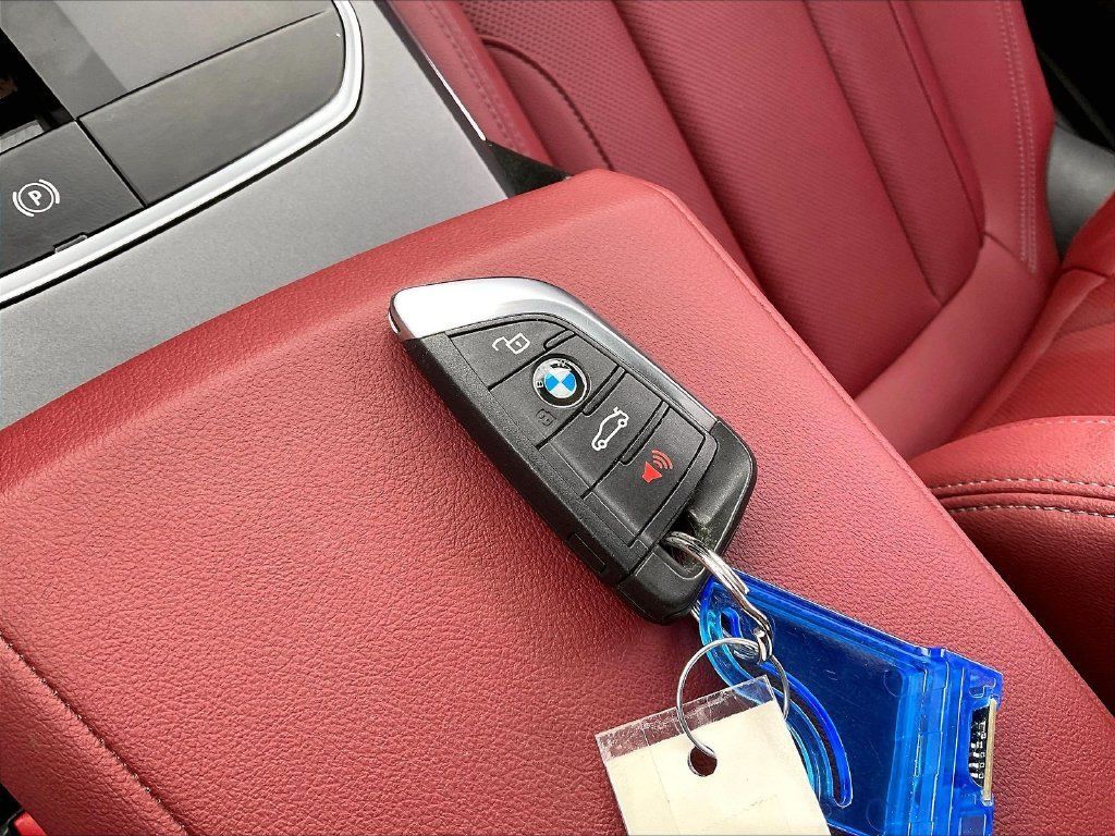 Used 2025 BMW 230i Coupe w/ M Sport Package RWD image 28
