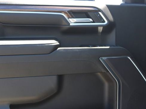 Used 2024 Chevrolet Silverado 1500 LT Trail Boss w/ Protection Package AWD/4WD image 16