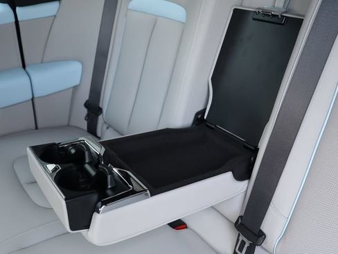 New 2027 Rolls-Royce Cullinan Black Badge AWD/4WD image 13