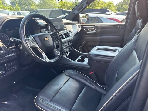 Used 2021 Chevrolet Tahoe Premier w/ Premium Package RWD image 4