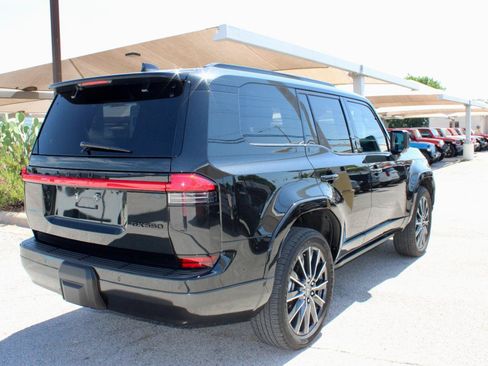 Used 2026 Lexus GX 550 w/ Accessory Package (ZB) AWD/4WD image 3
