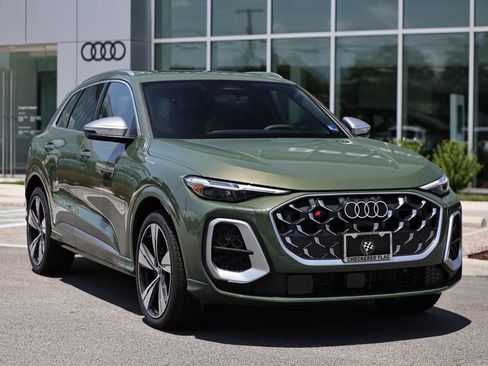 New 2026 Audi SQ5 Prestige AWD/4WD image 2