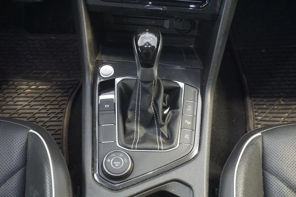 Used 2022 Volkswagen Tiguan SEL R-Line AWD/4WD image 31