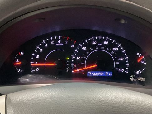 Used 2011 Toyota Camry LE FWD image 10