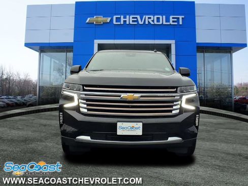 Used 2023 Chevrolet Suburban High Country image 2