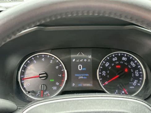 Used 2019 Toyota RAV4 XLE Premium w/ Cold Weather Package AWD/4WD image 7