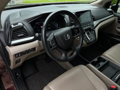 Used 2021 Honda Odyssey Touring image 19