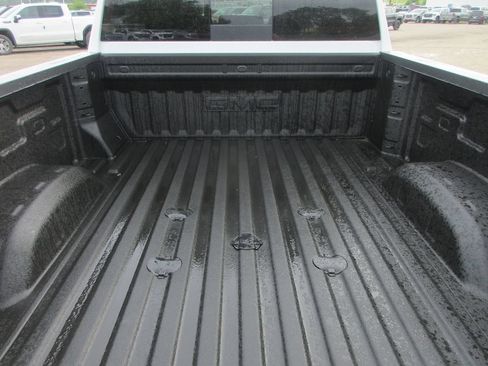 New 2026 GMC Sierra 2500 SLT w/ SLT Premium Package AWD/4WD image 7
