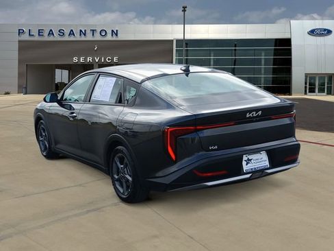 Used 2025 Kia K4 LXS image 3