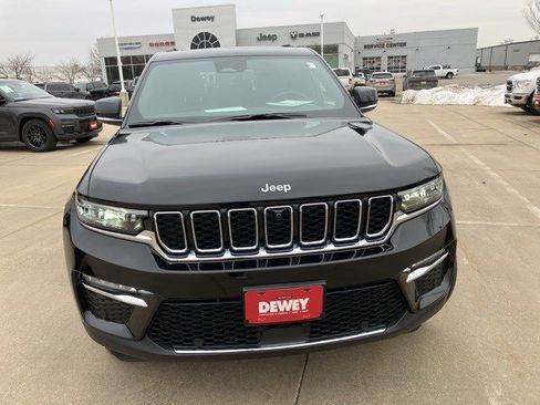 Certified 2025 Jeep Grand Cherokee Limited w/ Luxury Tech Group II image 2