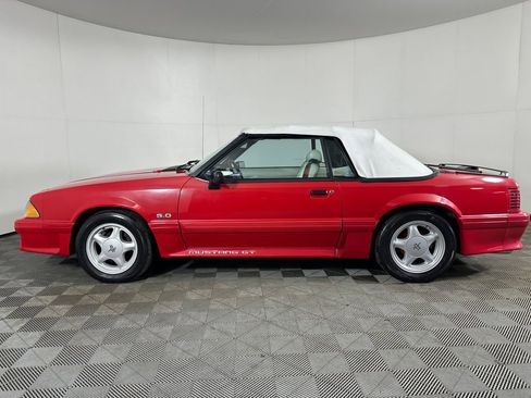 Used 1992 Ford Mustang GT image 4