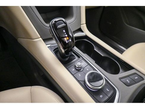 Used 2022 Cadillac XT5 Premium Luxury image 14