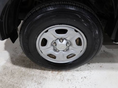 Used 2014 Toyota Tacoma 2WD Regular Cab image 10